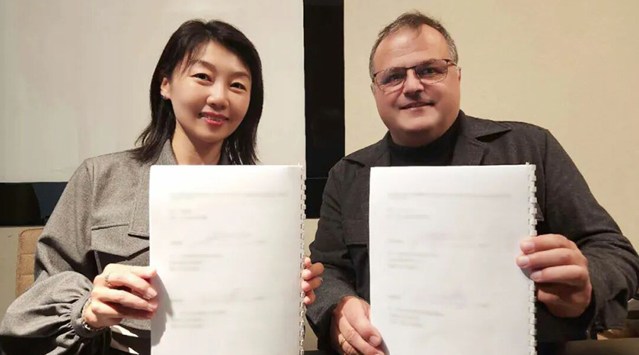 亚游集团签署波兰储能框架协议，定制化800V系统赋能光储融合新格局